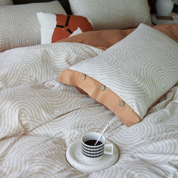 91家纺网 家纺一手货源 找家纺 沐白家居 2025新款全棉生态磨毛印花四件套-纽扣工艺款 维诺-棕