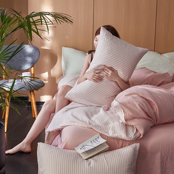 91家纺网 家纺一手货源 找家纺 2025新品尚美色织条纹绉纱系列--尚美细条系列 尚美-雅粉细条