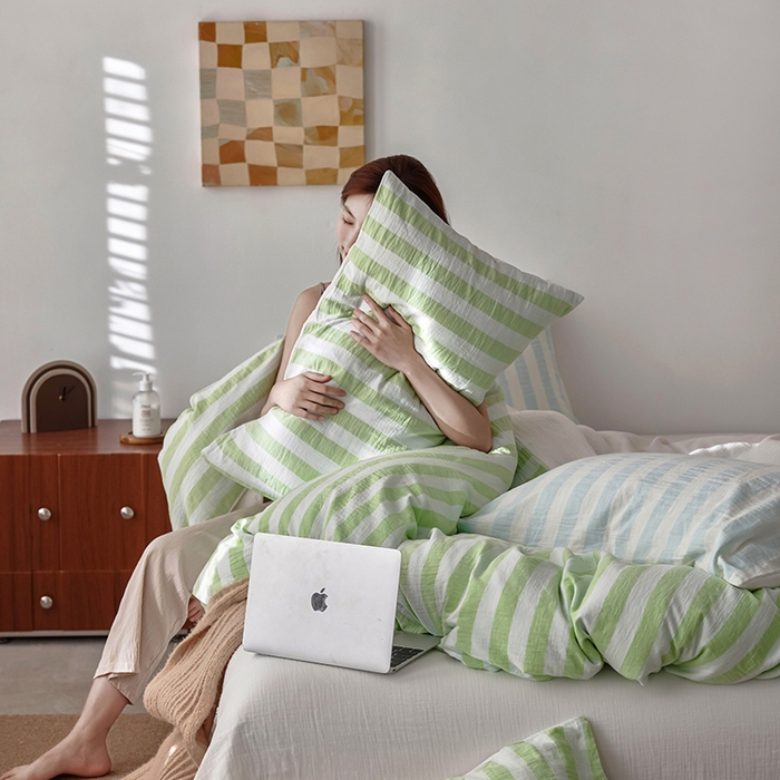 91家纺网 家纺一手货源 找家纺 2025新品尚美色织条纹绉纱系列--尚美宽条系列 尚美-水绿宽条