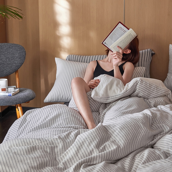 91家纺网 家纺一手货源 找家纺 2025新品尚美色织条纹绉纱系列--尚美细条系列 尚美-银灰细条