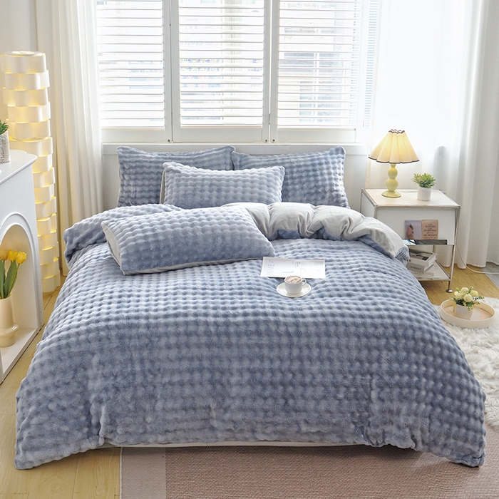 91家纺网 家纺一手货源 找家纺 启优家纺 2024新款简约兔兔绒活性印染四件套 天蓝