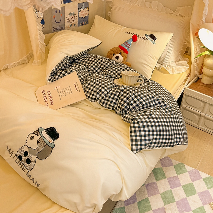 91家纺网 家纺一手货源 找家纺 眠帛 2024新款A类学生三件套小清新绣花绅士狗系列水洗棉床上用品四件套 绅士狗-奶白