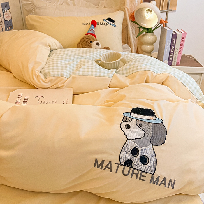 91家纺网 家纺一手货源 找家纺 眠帛 2024新款A类学生三件套小清新绣花绅士狗系列水洗棉床上用品四件套 绅士狗-奶黄