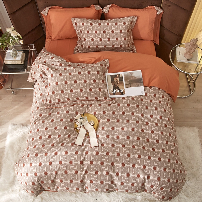 91家纺网 家纺一手货源 找家纺 2025新款全棉精梳磨毛印花四件套 拉斐尔红