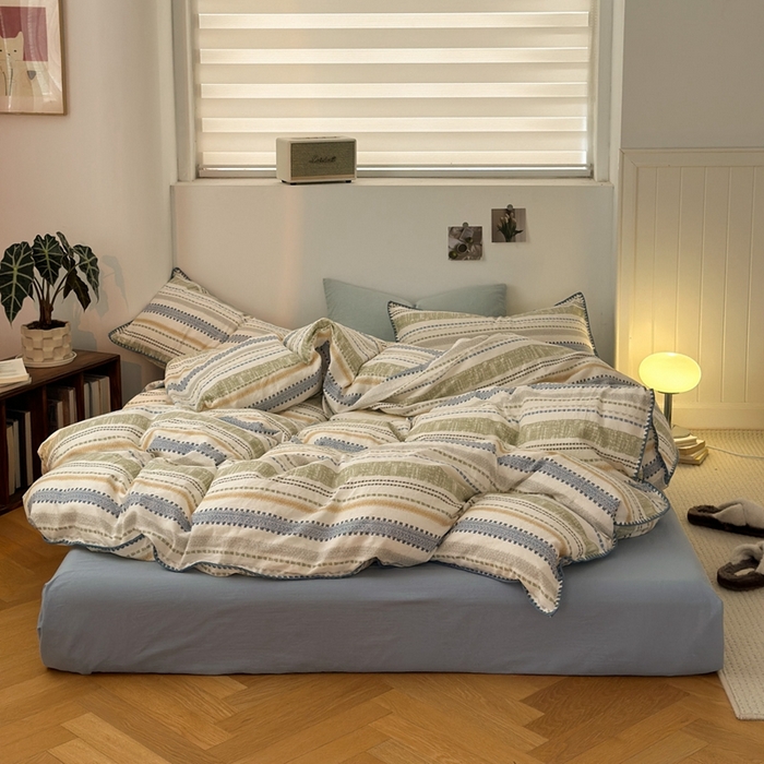 91家纺网 家纺一手货源 找家纺 洋铭区（原狠狠爱） 2024新款全棉双层纱四件套 时光蓝条