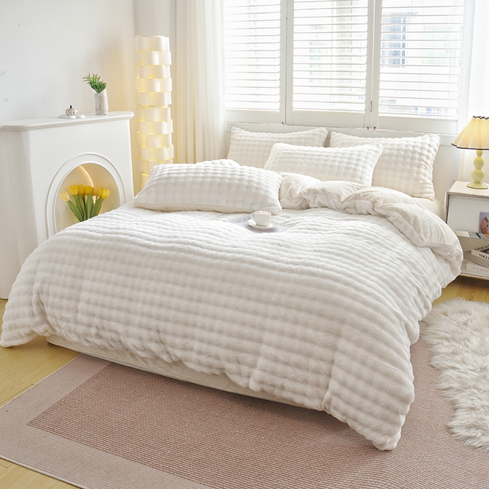 91家纺网 家纺一手货源 找家纺 启优家纺 2024新款简约兔兔绒活性印染四件套 纯白