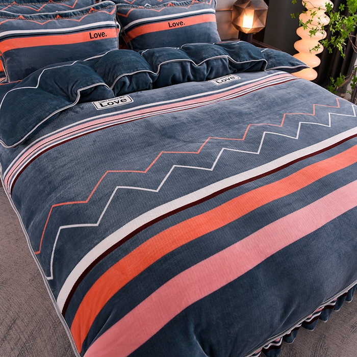 91家纺网 家纺一手货源 找家纺 绒品壹家家纺 2024新款180g7斤牛奶绒印花四件套 盛世年华