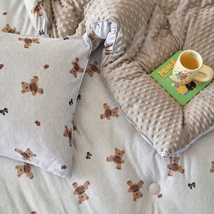 91家纺网 家纺一手货源 找家纺 木堇家居 2024新款针织棉豆豆被大豆四季被冬被被子被芯 针织豆豆被-可可熊-灰