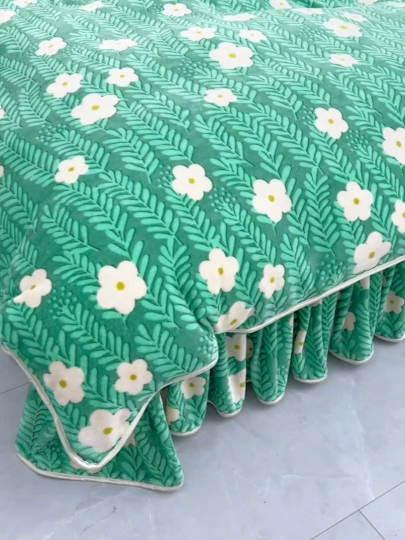 91家纺网 家纺一手货源 找家纺 绒品壹家家纺 2024新款180g7斤牛奶绒印花四件套 亭亭玉立