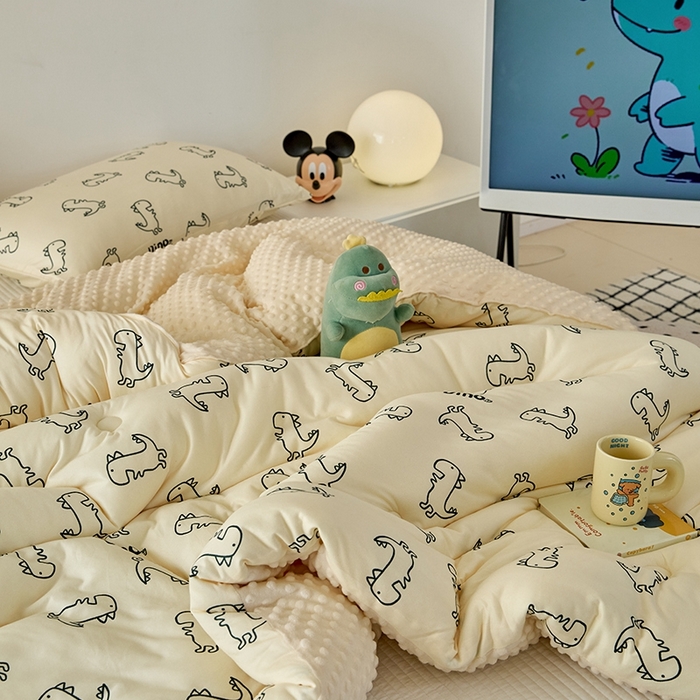 91家纺网 家纺一手货源 找家纺 木堇家居 2024新款针织棉豆豆被大豆四季被冬被被子被芯 针织豆豆被-恐龙世界-米黄