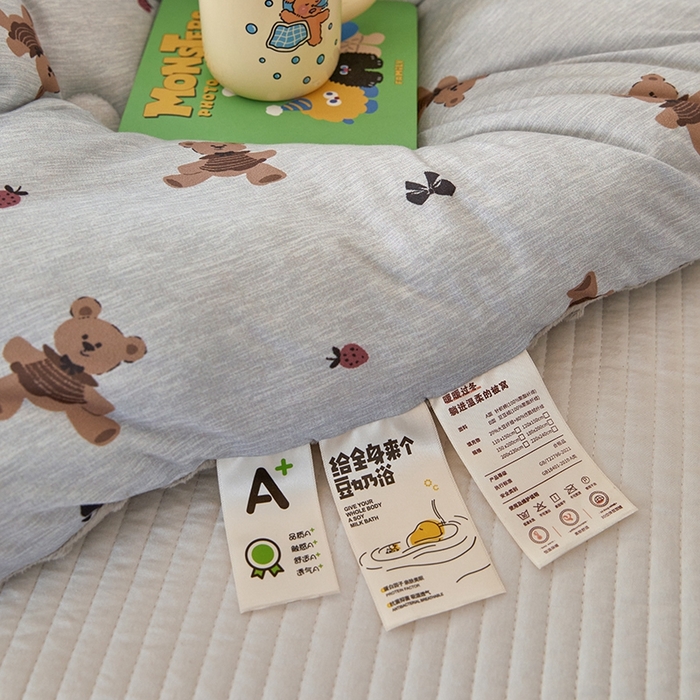 91家纺网 家纺一手货源 找家纺 木堇家居 2024新款针织棉豆豆被大豆四季被冬被被子被芯 针织豆豆被-可可熊-灰