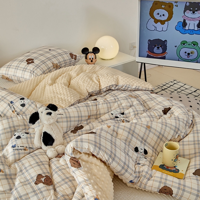 91家纺网 家纺一手货源 找家纺 木堇家居 2024新款针织棉豆豆被大豆四季被冬被被子被芯 针织豆豆被-格子绅士熊