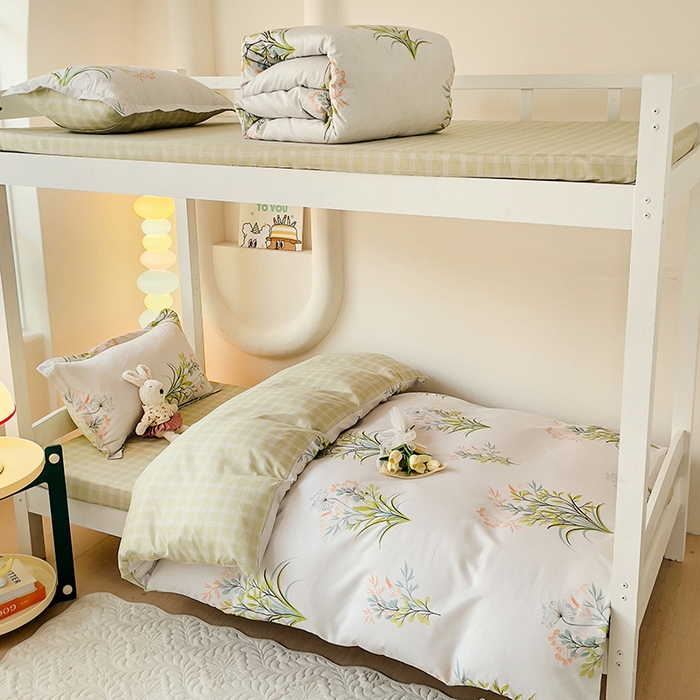 91家纺网 家纺一手货源 找家纺 梦卓家纺 2025新款芦荟棉三件套四件套  宿舍图 花季