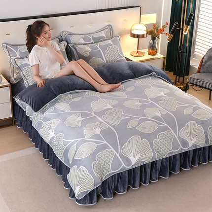 91家纺网 家纺一手货源 找家纺 （总）雨洋 2025新款牛奶绒低克重吸湿透气印花床裙四件套