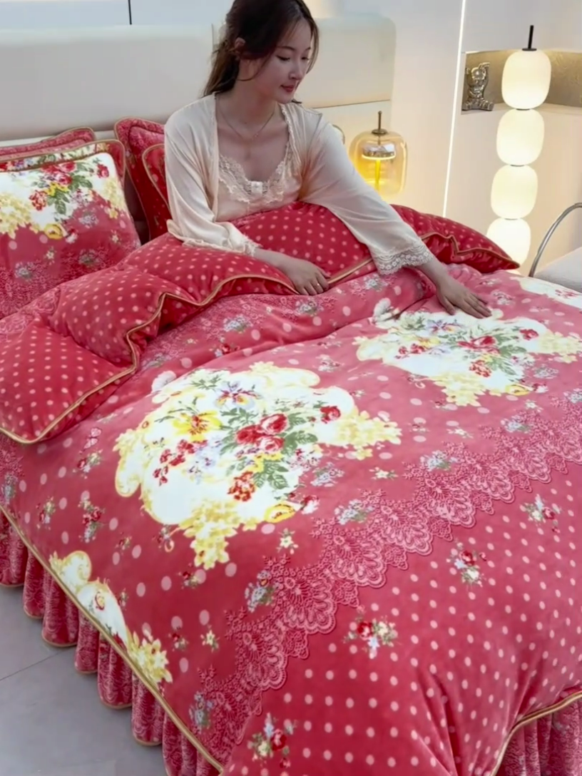 91家纺网 家纺一手货源 找家纺 绒品壹家家纺 2024新款180g7斤牛奶绒印花四件套 幸福美满