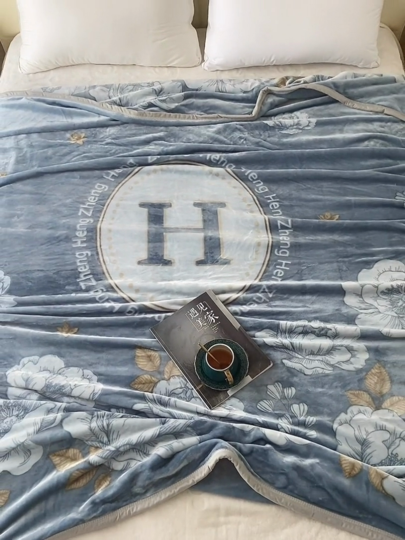 91家纺网 家纺一手货源 找家纺 卡奥家纺 2024新款轻奢风大版花双层云貂绒毛毯加厚带拉链云毯被套盖毯 花趣-蓝