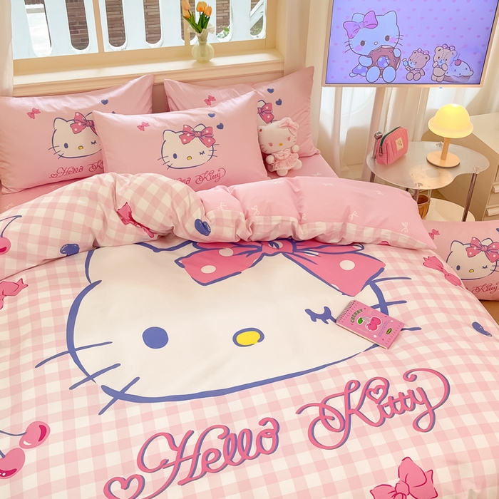 91家纺网 家纺一手货源 找家纺 桃子家居 2024纯棉大版三丽鸥卡通平网印花系列四件套 棉大版-D爱心樱桃kt