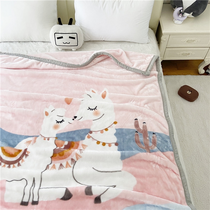 91家纺网 家纺一手货源 找家纺 卡奥家纺 2024新款大版双层卡通云貂绒毛毯学生毯 爱羊羊