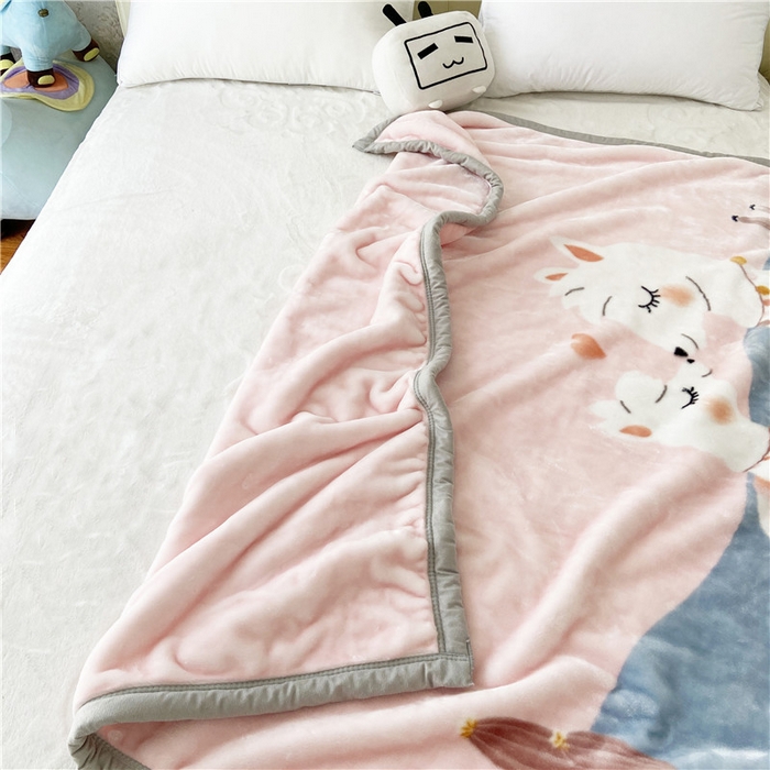 91家纺网 家纺一手货源 找家纺 卡奥家纺 2024新款大版双层卡通云貂绒毛毯学生毯 爱羊羊