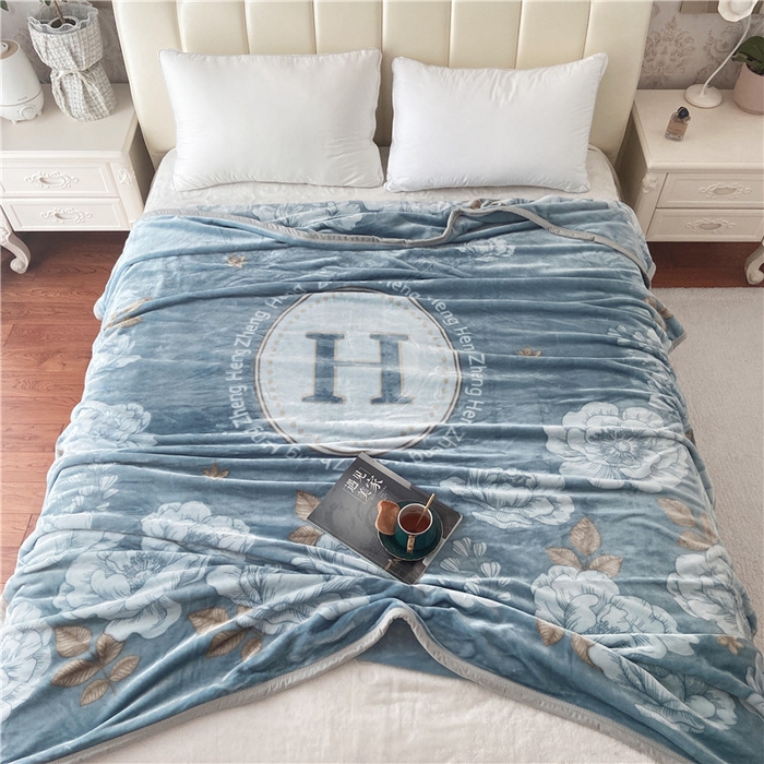 91家纺网 家纺一手货源 找家纺 卡奥家纺 2024新款轻奢风大版花双层云貂绒毛毯加厚带拉链云毯被套盖毯 花趣-蓝