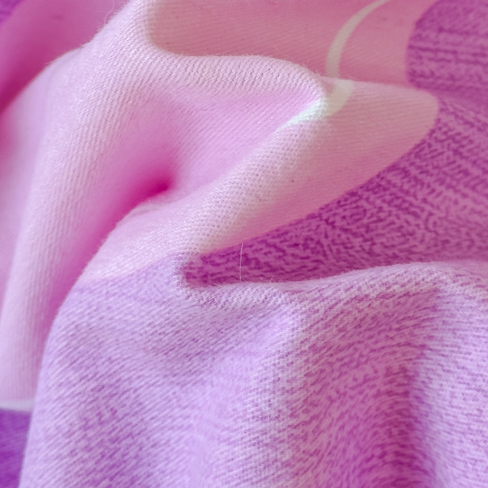 91家纺网 家纺一手货源 找家纺 U品汇 2024新品喷气生态加厚长绒棉纯棉全棉磨毛印花四件套小清新床单床笠直播 花妍然-紫