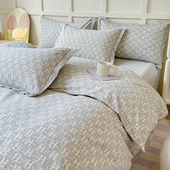 91家纺网 家纺一手货源 找家纺 U品汇 2024新品喷气生态加厚长绒棉纯棉全棉磨毛印花四件套小清新床单床笠直播 轻奢范灰