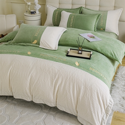 91家纺网 家纺一手货源 找家纺 神州川 2024新款加厚保暖高克重牛奶绒雕花刺绣四件套直播爆款 朱莉叶-奶白绿