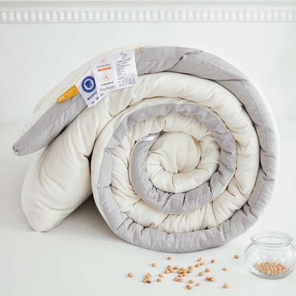 91家纺网 家纺一手货源 找家纺 33家纺 2024新款A类阳光暖绒抗菌双拼大豆冬被 奶白拼松灰