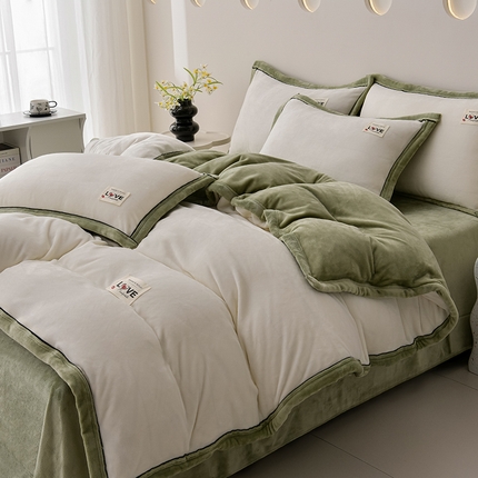 91家纺网 家纺一手货源 找家纺 （总）妮恒美家纺 2025新款高克重直播纯色牛奶绒宽边工艺款四件套