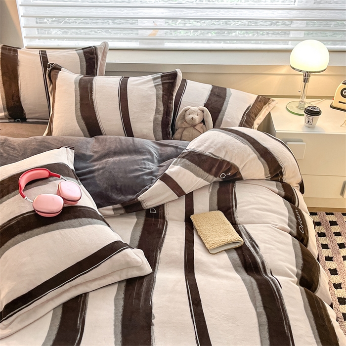 91家纺网 家纺一手货源 找家纺 启程家纺 2024新款A类秋冬INS风牛奶绒四件套 水墨印花