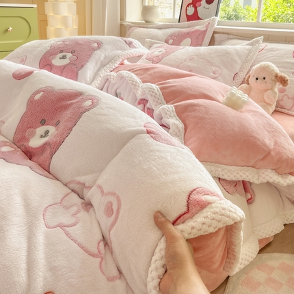 91家纺网 家纺一手货源 找家纺 （总）妮恒美家纺 2025新款加厚保暖亲肤雪花绒牛奶绒四件套系列1