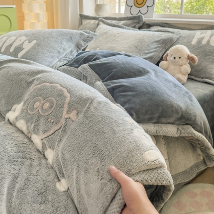 91家纺网 家纺一手货源 找家纺 （总）妮恒美家纺 2025新款加厚保暖亲肤雪花绒牛奶绒四件套系列1