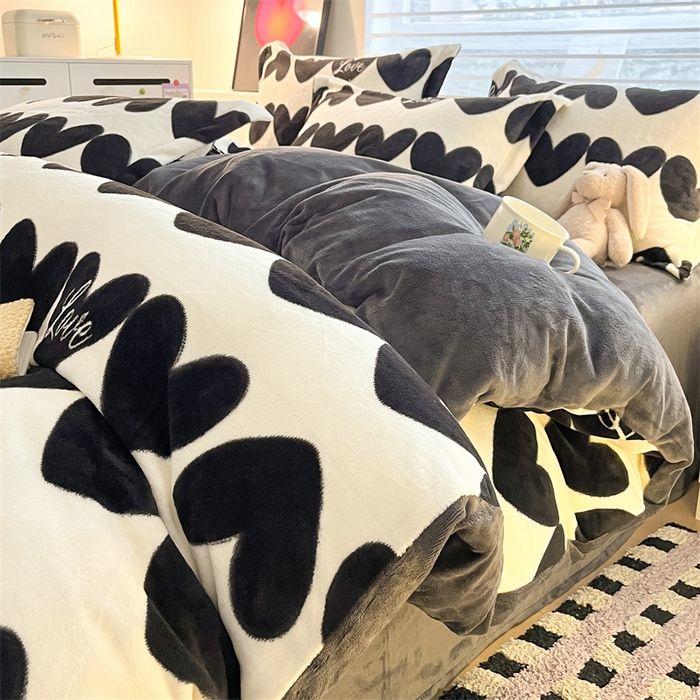 91家纺网 家纺一手货源 找家纺 启程家纺 2024新款A类秋冬INS风牛奶绒四件套 黑心