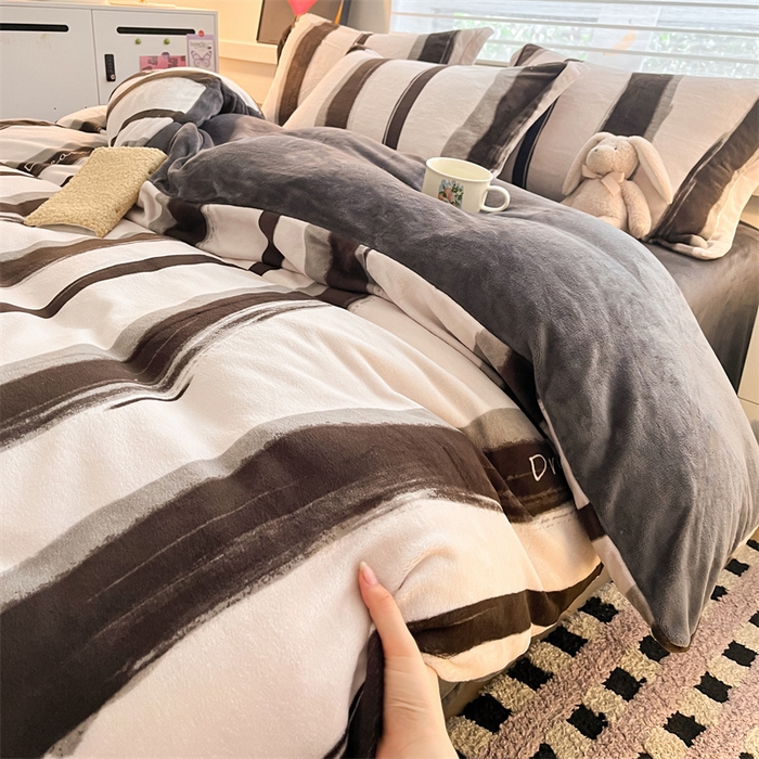 91家纺网 家纺一手货源 找家纺 启程家纺 2024新款A类秋冬INS风牛奶绒四件套 水墨印花