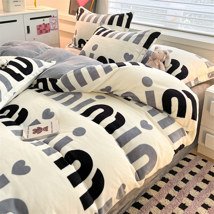 91家纺网 家纺一手货源 找家纺 启程家纺 2024新款A类秋冬INS风牛奶绒四件套 米妮4