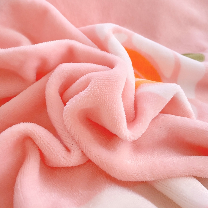 91家纺网 家纺一手货源 找家纺 莱米家纺 2024新款大版牛奶绒卡通四件套 粉色恋歌