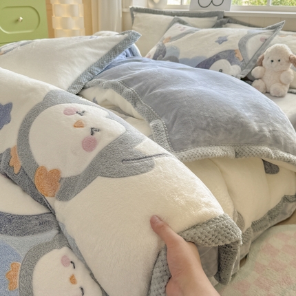 91家纺网 家纺一手货源 找家纺 （总）妮恒美家纺 2025新款加厚保暖亲肤雪花绒牛奶绒四件套系列1
