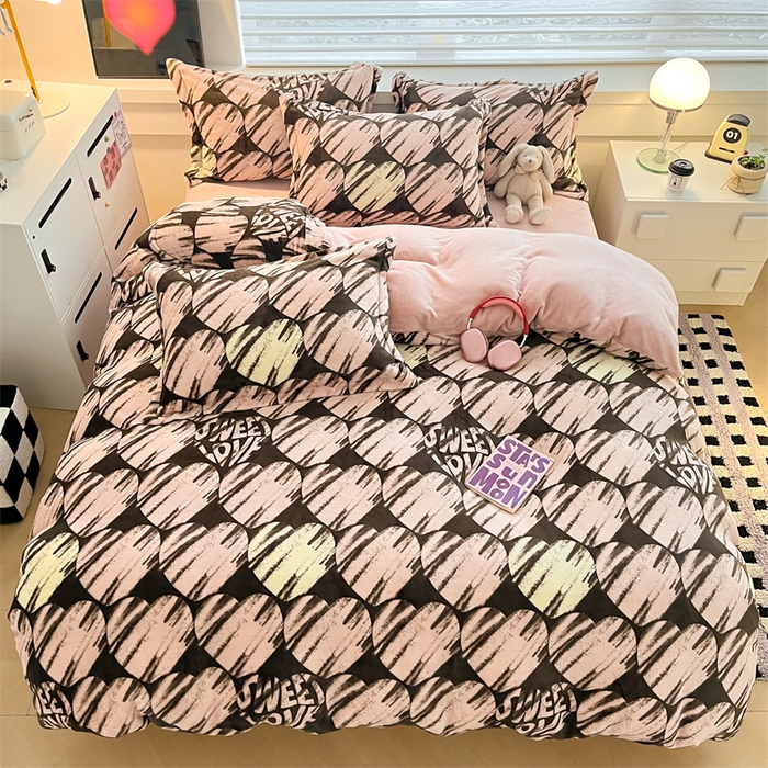 91家纺网 家纺一手货源 找家纺 启程家纺 2024新款A类秋冬INS风牛奶绒四件套 泥点爱心-棕