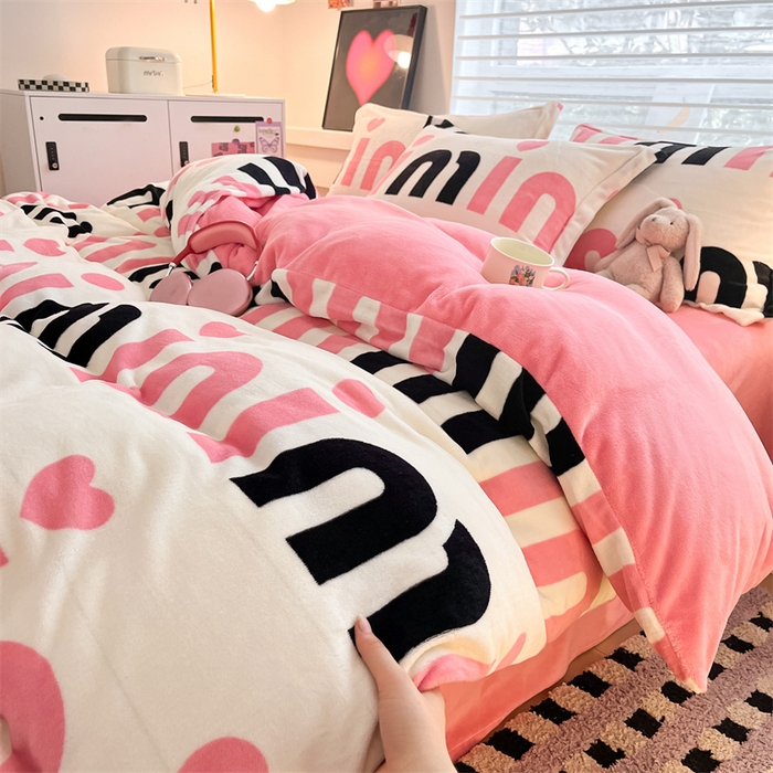 91家纺网 家纺一手货源 找家纺 启程家纺 2024新款A类秋冬INS风牛奶绒四件套 米妮3