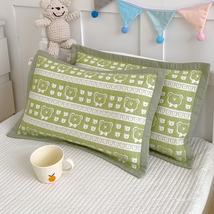 91家纺网 家纺一手货源 找家纺 2024新品色织立体提花全棉三层纱布夹棉枕套 小熊-绿