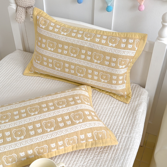 91家纺网 家纺一手货源 找家纺 2024新品色织立体提花全棉三层纱布夹棉枕套 小熊-黄