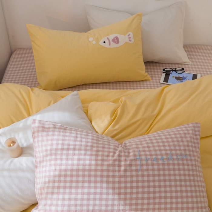 91家纺网 家纺一手货源 找家纺 洋铭区（原狠狠爱）2024新款水洗棉毛巾绣四件套 逍遥鱼儿