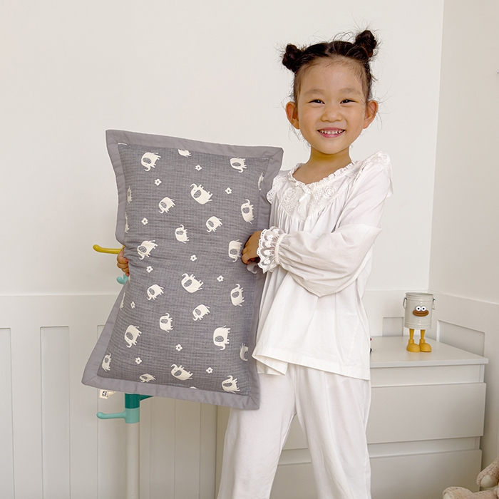 91家纺网 家纺一手货源 找家纺 2024新品色织立体提花全棉三层纱布夹棉枕套 小象-灰