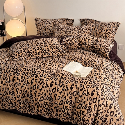 91家纺网 家纺一手货源 找家纺 （总）启程家纺 2024新款A类牛奶绒轻奢大牌风四件套