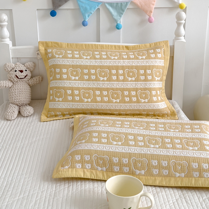 91家纺网 家纺一手货源 找家纺 2024新品色织立体提花全棉三层纱布夹棉枕套 小熊-黄