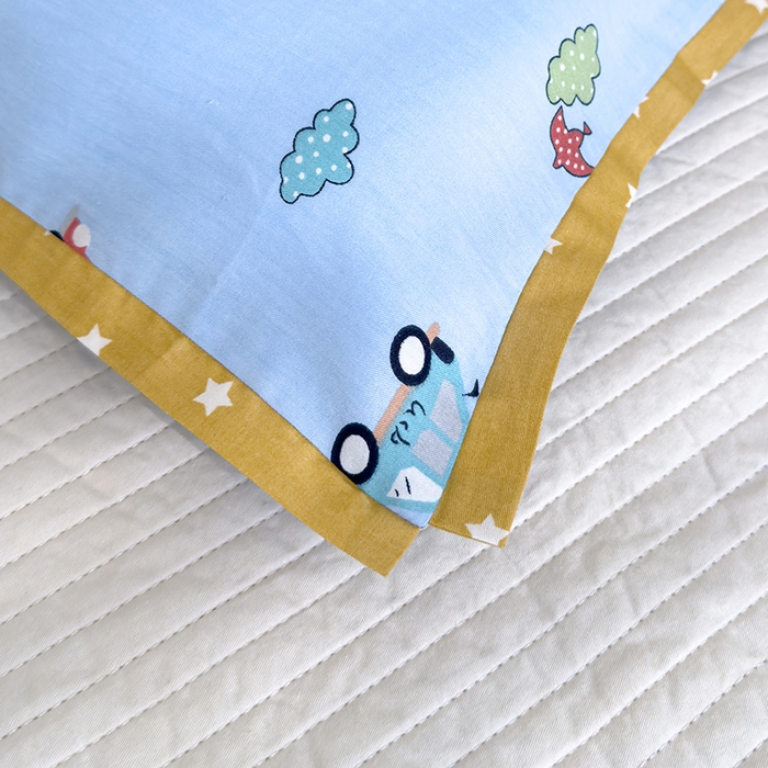 91家纺网 家纺一手货源 找家纺 2024新款A类133x72铂金全棉枕套枕头枕芯七彩童年系列 枕套+枕芯-棚拍图 汽车之家