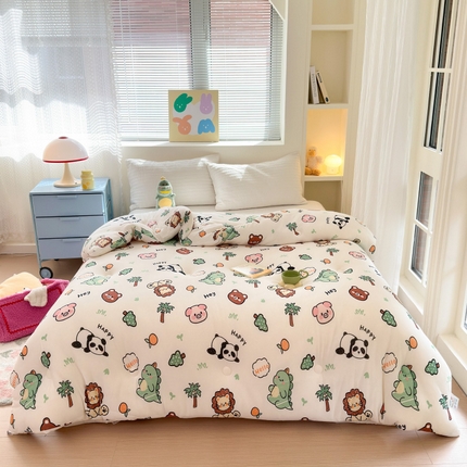 91家纺网 家纺一手货源 找家纺 木堇家居 2024新款针织棉10%大豆四季被芯款大豆纤维被 森林派对