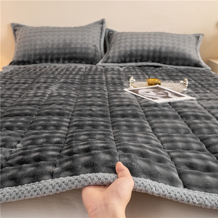 91家纺网 家纺一手货源 找家纺 （总）正邦家纺 2025新款泡泡绒床垫