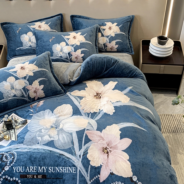 91家纺网 家纺一手货源 找家纺 喜梦缘 2025新款大版花卉牛奶绒四件套 国色天香