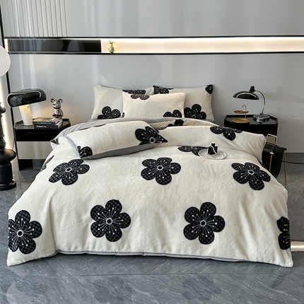 91家纺网 家纺一手货源 找家纺 富缦庭 2024新款标准8.5斤350克兔毛绒印花四件套 幸运花